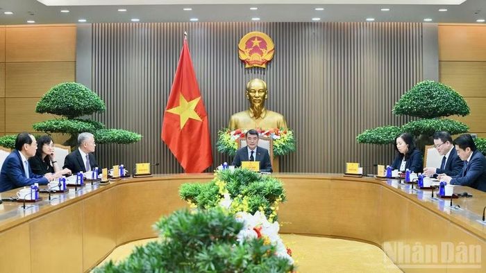 Quang cảnh cuộc điện đàm. (Ảnh: THANH GIANG)