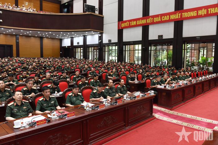  Lãnh đạo Bộ Quốc phòng, thủ trưởng Bộ Tổng Tham mưu, Tổng cục Chính trị và các đại biểu dự khai mạc hội thao.