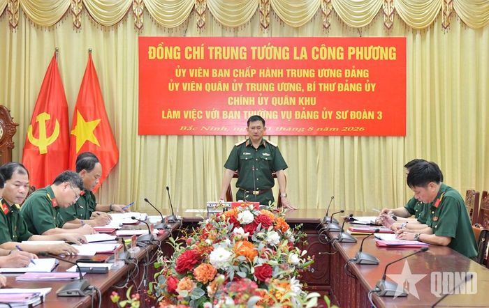 Quang cảnh buổi làm việc.