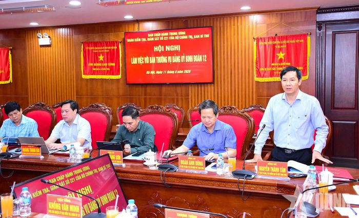 Các đại biểu dự hội nghị. 