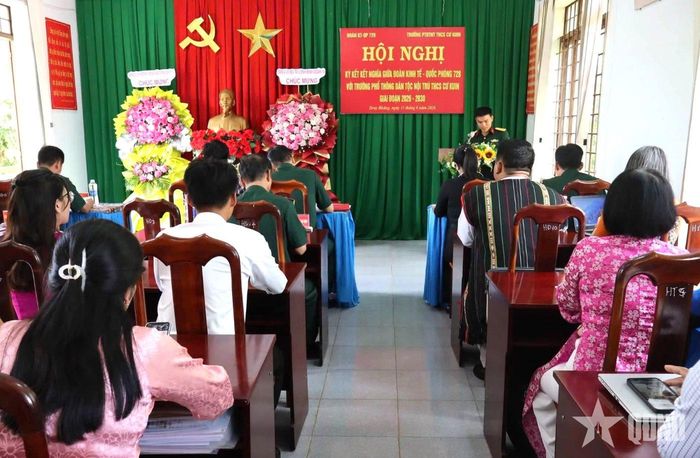Toàn cảnh hội nghị. 