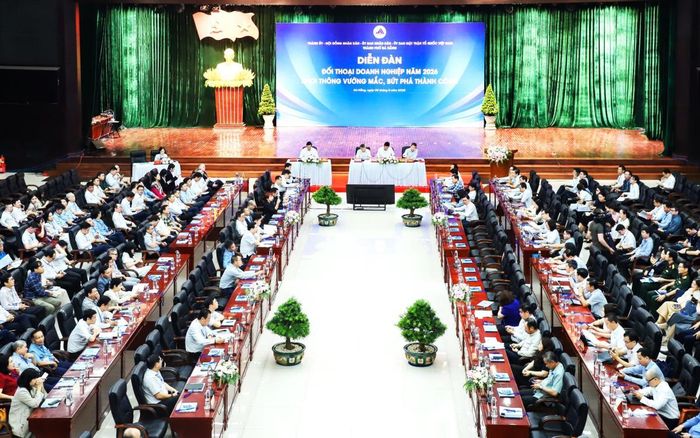 Quang cảnh Diễn đàn đối thoại giữa lãnh đạo TP Đà Nẵng với doanh nghiệp vào tháng 5-2026.