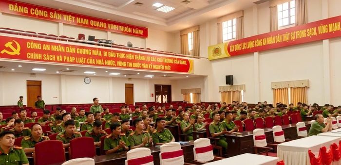 Quang cảnh khai mạc lớp bồi dưỡng.