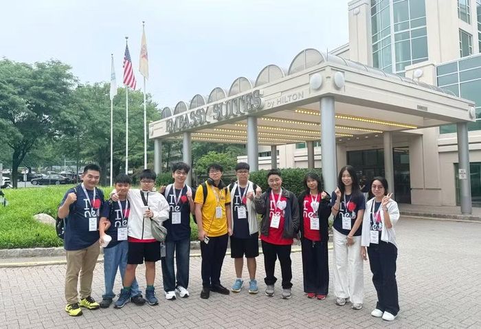 Đoàn học sinh Việt Nam trong những ngày thi đấu tại Hoa Kỳ.