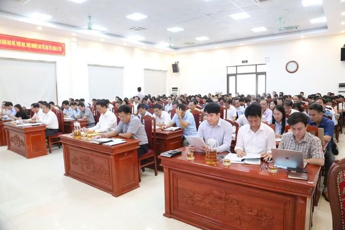 Tham gia hội nghị có đại diện các địa phương, cơ sở giáo dục.