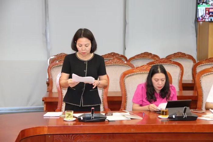 Bà Hoàng Thị Đôi, Giám đốc Sở Văn hóa, Thể thao và Du lịch tỉnh Sơn La phát biểu.