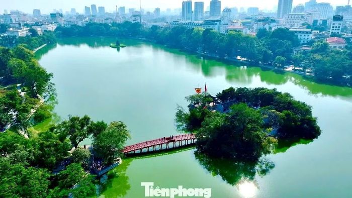 Việc tái sáp nhập lĩnh vực du lịch và văn hóa được xem là yêu cầu tất yếu để thực hiện mục tiêu "biến di sản thành tài sản" và biến "tiềm năng thành tiền tệ".