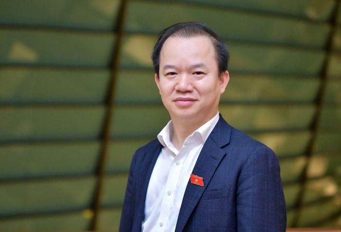 PGS. TS Bùi Hoài Sơn.