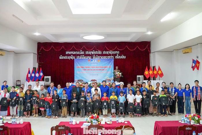  Trong khuôn khổ chương trình, Thành Đoàn Đà Nẵng sẽ tổ chức giao lưu văn hóa, văn nghệ, thể thao với Tỉnh Đoàn Salavane và Tỉnh Đoàn Sê Kông; đồng thời tổ chức hội đàm, trao đổi kinh nghiệm công tác Đoàn và phong trào thanh thiếu nhi﻿, thảo luận phương án triển khai chương trình giao lưu giữa thanh niên, sinh viên Salavane, Sê Kông với thanh niên, sinh viên TP. Đà Nẵng. 