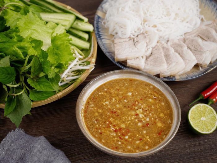 Mắm nêm chấm đậm đà, chuẩn vị. Ảnh minh họa AI