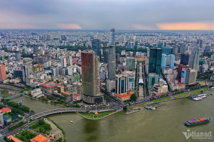 Cần một quy định riêng về bảo đảm quốc phòng, an ninh và bảo vệ đô thị đặc biệt. Ảnh: Nguyễn Huế