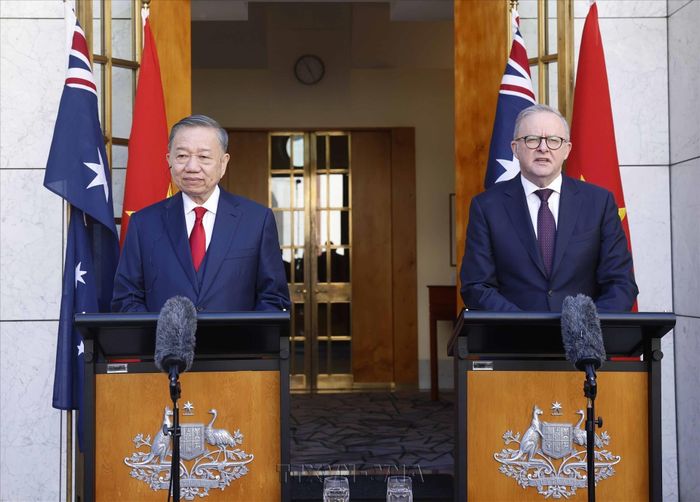 Tổng Bí thư, Chủ tịch nước Tô Lâm và Thủ tướng Australia Anthony Albanese gặp gỡ báo chí. Ảnh: TTXVN