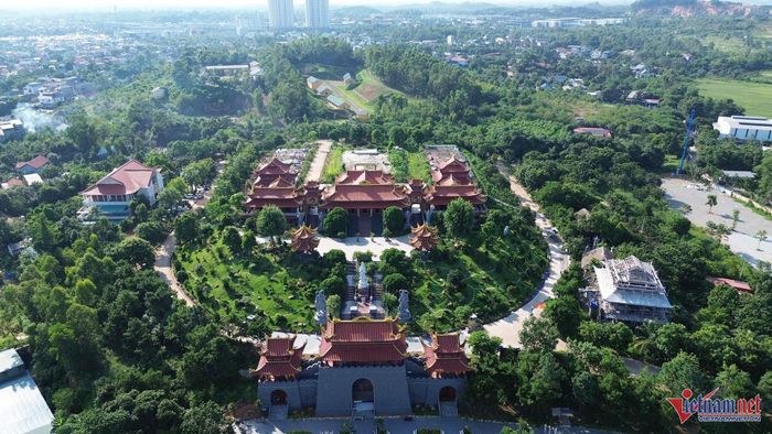 Toàn cảnh chùa Bầu. Ảnh: Đức Hoàng