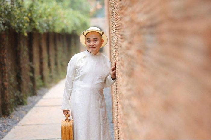 Nghệ sĩ Xuân Hinh thường xuyên đưa những chia sẻ về cuộc sống gia đình, đạo làm người được khán giả đồng tình, đón nhận.