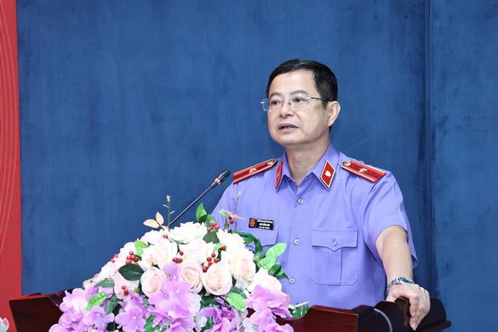  Đồng chí Ngô Hồng Sơn, Phó Bí thư Đảng ủy, Phó Viện trưởng VKSND TP Hà Nội chỉ đạo tại buổi lễ.