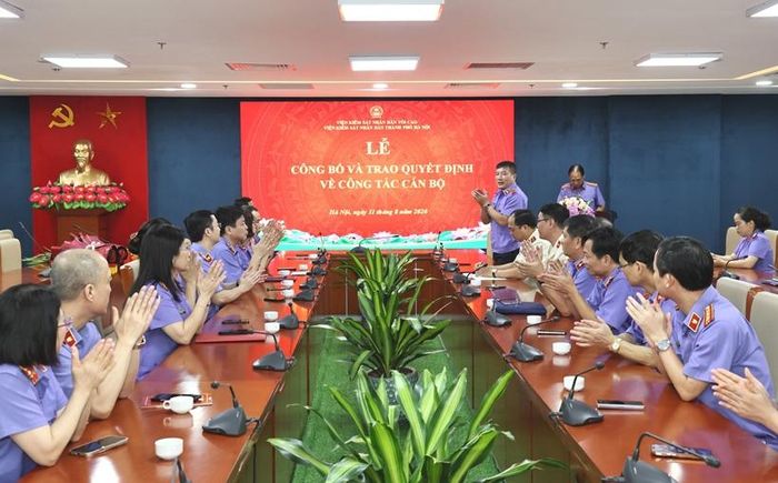  Các đại biểu tham dự buổi lễ.