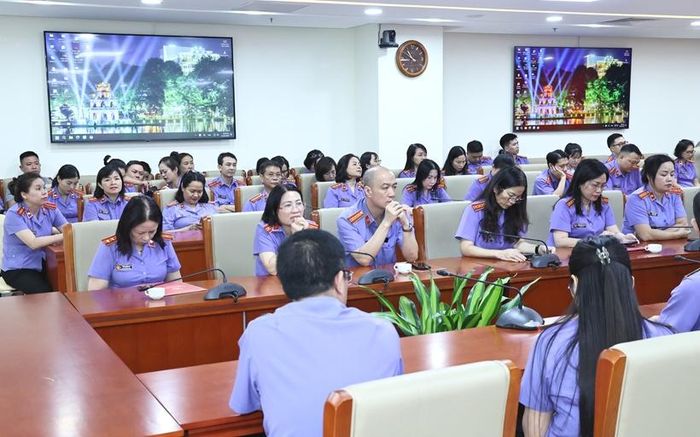   Các đại biểu tham dự buổi lễ.