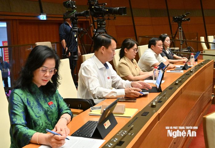 Đoàn ĐBQH tỉnh Nghệ An dự Kỳ họp không thường lệ thứ nhất, Quốc hội khóa XVI. Ảnh: Viết Chung