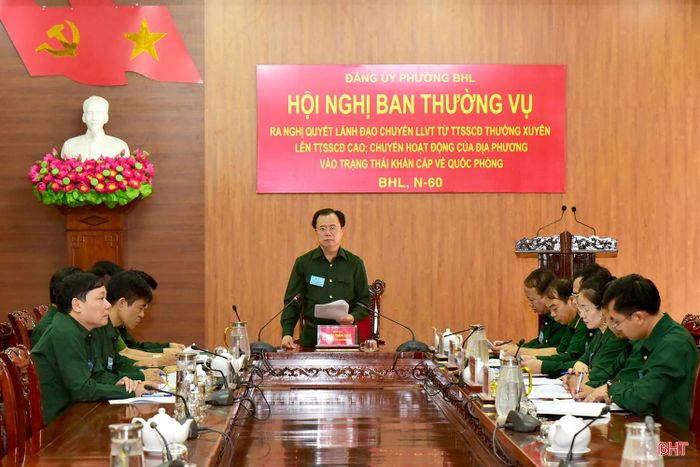  Hội nghị Ban Thường vụ Đảng ủy phường Bắc Hồng Lĩnh ra quyết định lãnh đạo chuyển lực lượng vũ trang từ trạng thái sẵn sàng chiến đấu thường xuyên lên trạng thái sẵn sàng chiến đấu cao; chuyển hoạt động của địa phương vào trạng thái khẩn cấp về quốc phòng. 