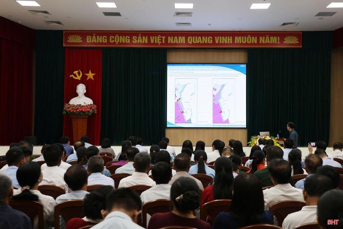 Toàn cảnh hội nghị công bố.