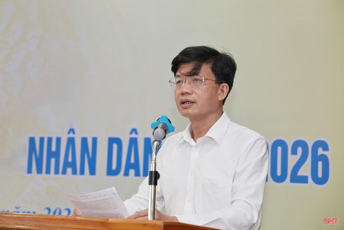 Phó Chánh án TAND tỉnh Bùi Văn Lam phát biểu khai mạc hội nghị.