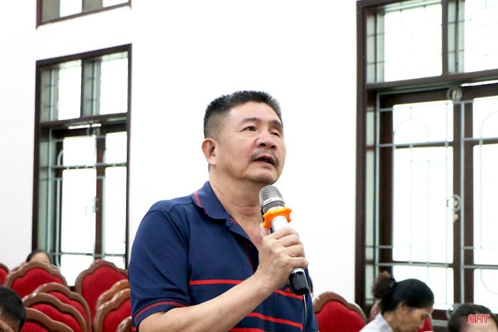 Ông Nguyễn Quang Dũng nêu ý kiến tại hội nghị.