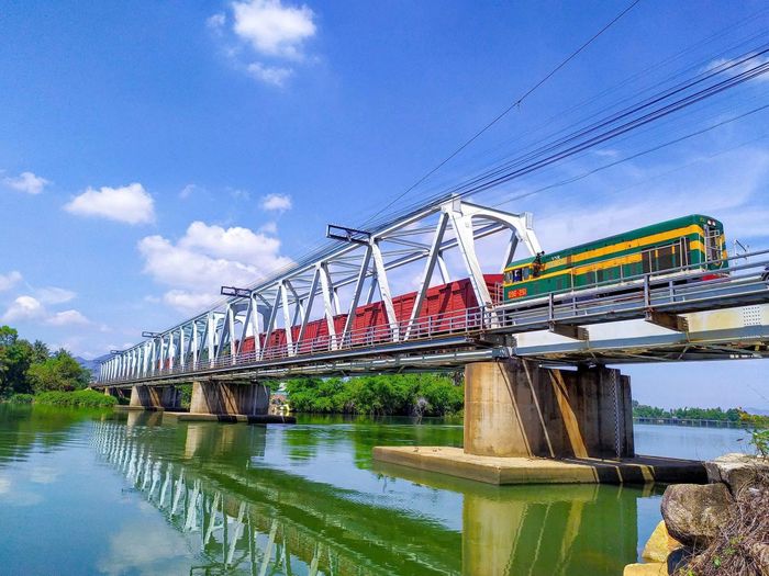Dự án đường sắt Lào Cai-Hà Nội-Hải Phòng dù mang lại thách thức lớn về khả năng cân đối vốn, song hoàn toàn khả thi thông qua các giải pháp đa dạng hóa nguồn lực. (Ảnh: PV/Vietnam+)