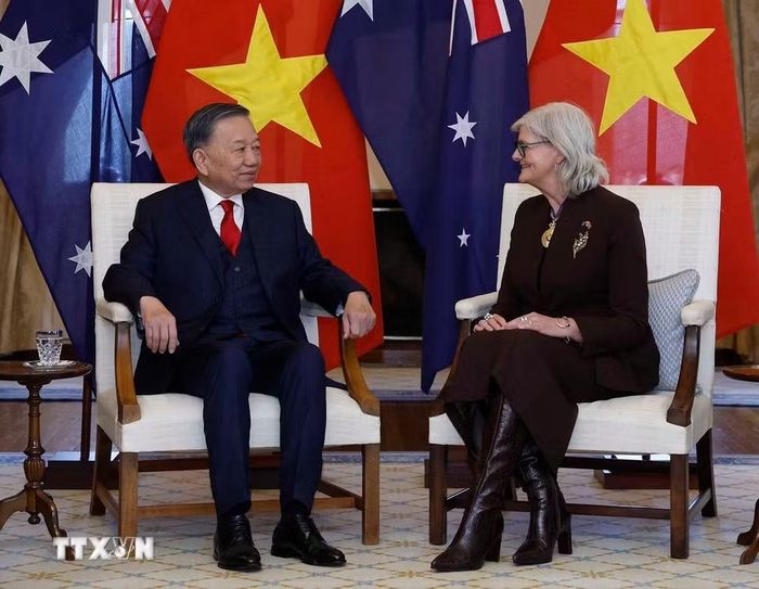 Tổng Bí thư, Chủ tịch nước Tô Lâm hội kiến Toàn quyền Australia Sam Mostyn. (Ảnh: Thống Nhất/TTXVN) ​