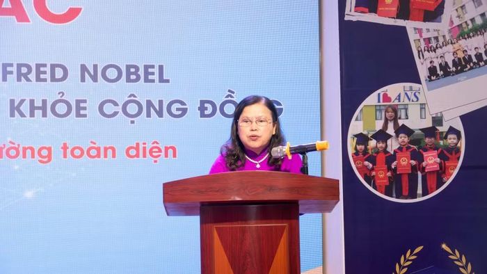 Phó giáo sư Nguyễn Thị Xuyên - Chủ tịch Tổng hội Y học Việt Nam phát biểu tại buổi lễ. (Ảnh: PV/Vietnam+)