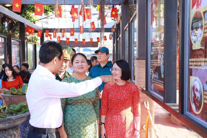 Các khu đất công ở phường Bình Trưng được chuyển đổi thành những điểm đến không gian văn hoá phục vụ cho người dân địa phương.
