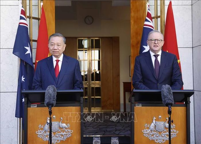 Tổng Bí thư, Chủ tịch nước Tô Lâm và Thủ tướng Australia Anthony Albanese gặp gỡ báo chí. Ảnh: Thống Nhất/TTXVN