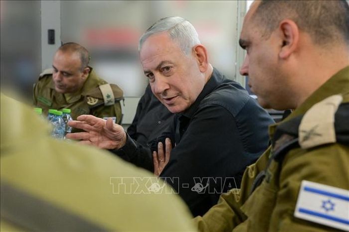 Thủ tướng Israel Benjamin Netanyahu thăm Sư đoàn 36 của IDF tại khu vực biên giới phía Bắc. Ảnh: TTXVN phát