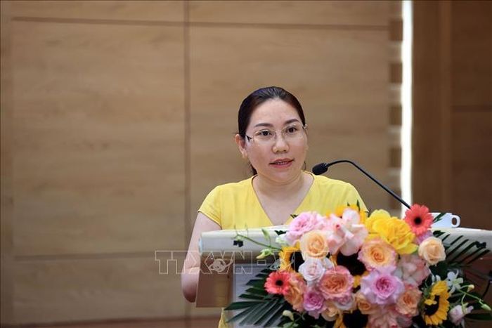 Tiến sĩ Nguyễn Thị Hồng Hạnh, Khoa Xây dựng Đảng, Học viện Chính trị Quốc gia Khu vực I phát biểu. Ảnh: Tuấn Anh/TTXVN