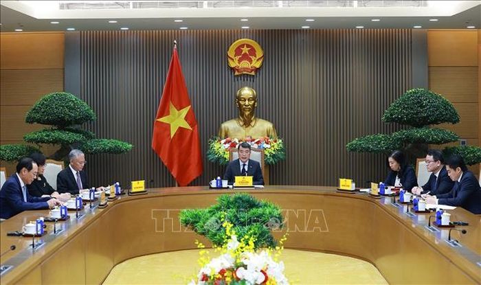 Thủ tướng Lê Minh Hưng điện đàm với Thủ tướng Hà Lan Rob Jetten. Ảnh: Dương Giang/TTXVN
