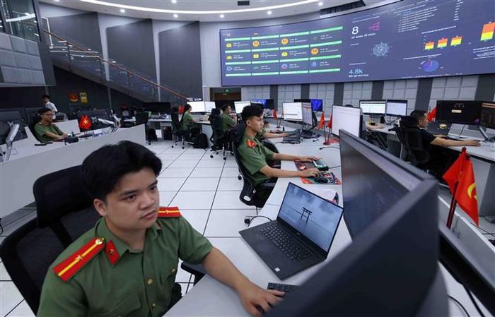 Các cơ quan chức năng đang đẩy mạnh nỗ lực chấn chỉnh, tăng cường trật tự, kỷ cương trên không gian mạng. Ảnh minh họa: Phạm Kiên - TTXVN