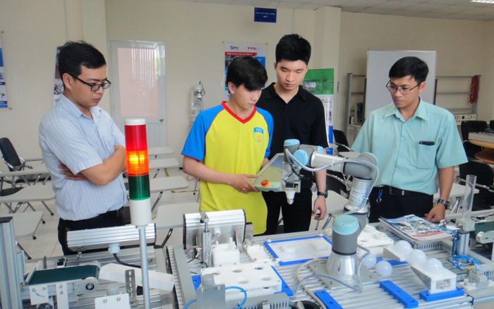 Chính sách thu hút nhân lực chất lượng cao của TP Hồ Chí Minh quy định mức thưởng tối đa 1 tỷ đồng/người đối với người có tài năng đặc biệt theo công trạng.