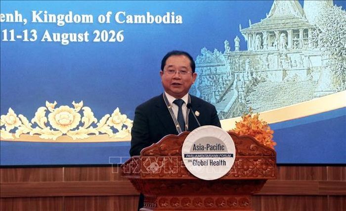 Bộ trưởng Y tế Campuchia, ông Chheang Ra phát biểu tại diễn đàn. Ảnh: Minh Hưng/PV TTXVN tại Campuchia