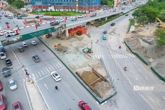 Công trình gồm khoảng 100m hầm kín, 260m hầm hở và khoảng 240m tường chắn, gờ chắn bánh. Hai đầu hầm được vuốt nối với hệ thống đường hiện hữu, đồng thời các tuyến đường xung quanh nút giao cũng được điều chỉnh, mở rộng để tổ chức lại giao thông.