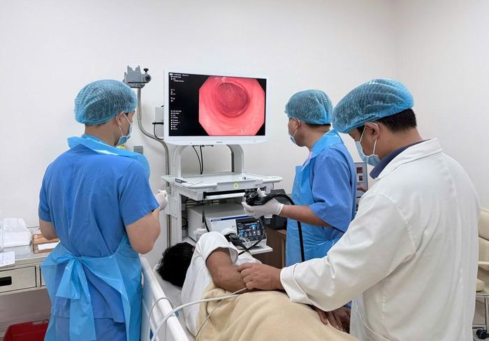 Một ca can thiệp nội soi tại Trung tâm