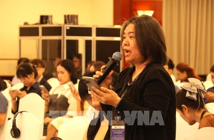 Đại diện doanh nghiệp đặt câu hỏi về điều kiện tham gia VIFC-HCMC. Ảnh: Hứa Chung-TTXVN
