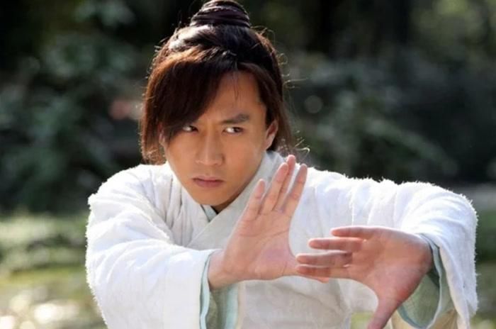 Trương Vô Kỵ sở hữu điều kiện lý tưởng để nghiên cứu cả Cửu Âm và Cửu Dương, nhưng Kim Dung đã khép lại câu chuyện trước khi khả năng ấy được kiểm chứng. Ảnh: Sohu.