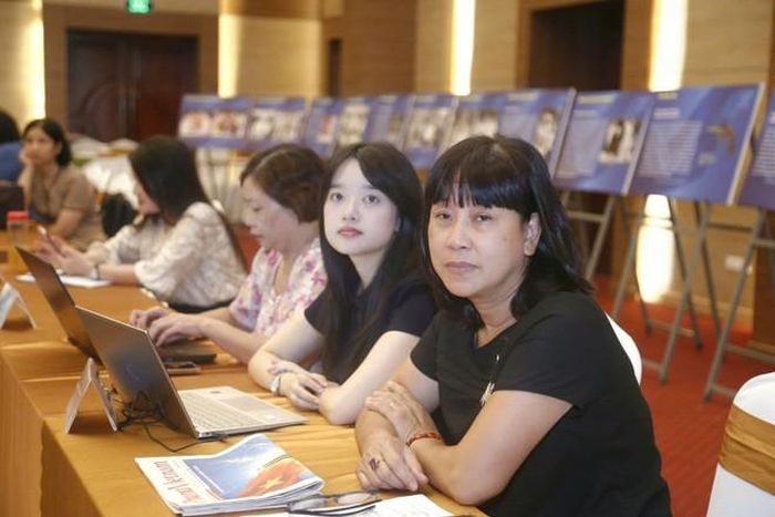 Các đại biểu dự Hội thảo