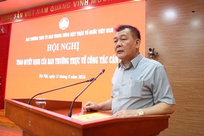 Ông Nguyễn Đức Phong, Phó Chủ tịch Ủy ban Trung ương MTTQ Việt Nam, phát biểu tại Hội nghị