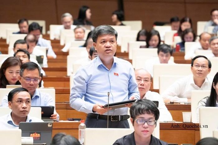 Đại biểu Tạ Đình Thi - Đoàn ĐBQH thành phố Hà Nội cho ý kiến về dự án Luật Phát triển đô thị.