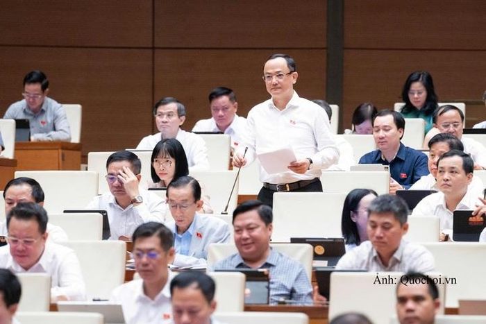 Đại biểu Nguyễn Ngọc Sơn, ĐBQH đoàn thành phố Hải Phòng phát biểu góp ý hoàn thiện dự án luật.