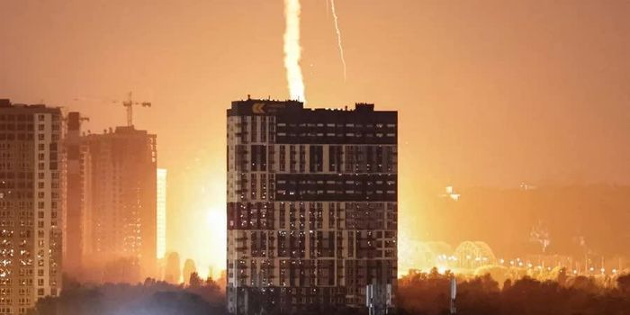 Tên lửa đạn đạo tấn công thủ đô Kiev, Ukraine, ngày 6/6/2026. Ảnh: Reuters.