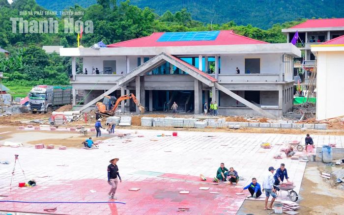 Đến nay, đơn vị thi công đã bổ sung thêm khoảng 150 công nhân, nhằm đảm bảo thi công đúng tiến độ đề ra.