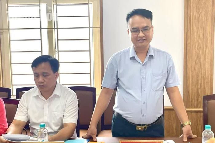 Chủ tịch Ủy ban MTTQ xã Ngọc Trạo phát biểu tại buổi làm việc.