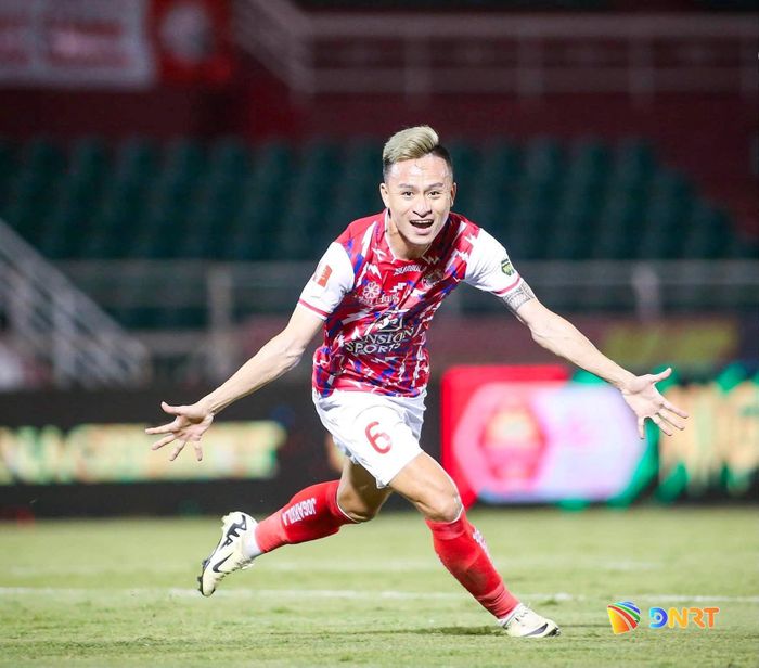 Võ Huy Toàn trở về khoác áo SHB Đà Nẵng từ Câu lạc bộ Công an Thành phố Hồ Chí Minh. Ảnh: HUY TOÀN