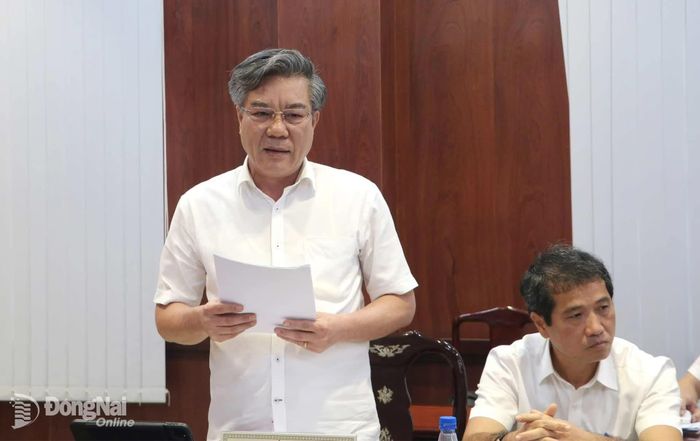 Ủy viên Ban Thường vụ Thành ủy, Trưởng ban Tuyên giáo và Dân vận Thành ủy Dương Minh Dũng phát biểu tại buổi làm việc. Ảnh: Phạm Tùng